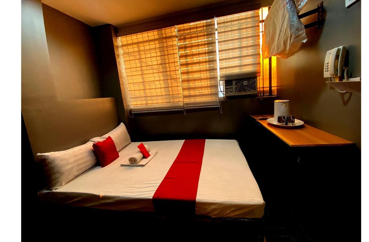 Oyo 104 Manila Venetian Hotel المظهر الخارجي الصورة